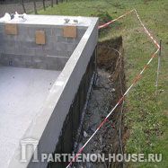 Строительство бетонного бассейна. Гидроизоляция стен бассейна.